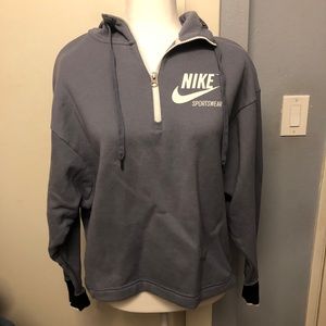HOODED NIKE SWEATER